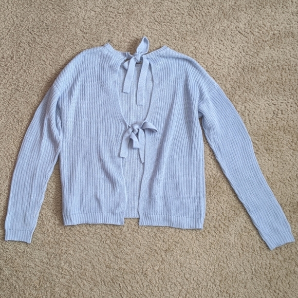 Ivy + Main Tie Back Sweater💙 - Picture 4 of 7